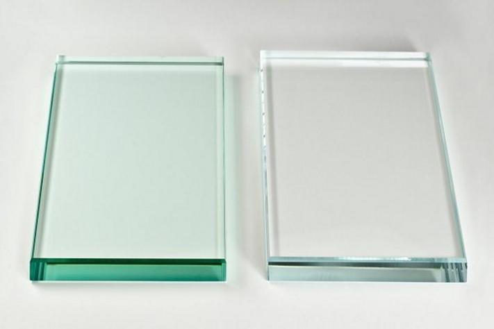 Starphire Crystal Clear Glass vs Standard glass Starphire Crystal Clear Glass vs Standard glass