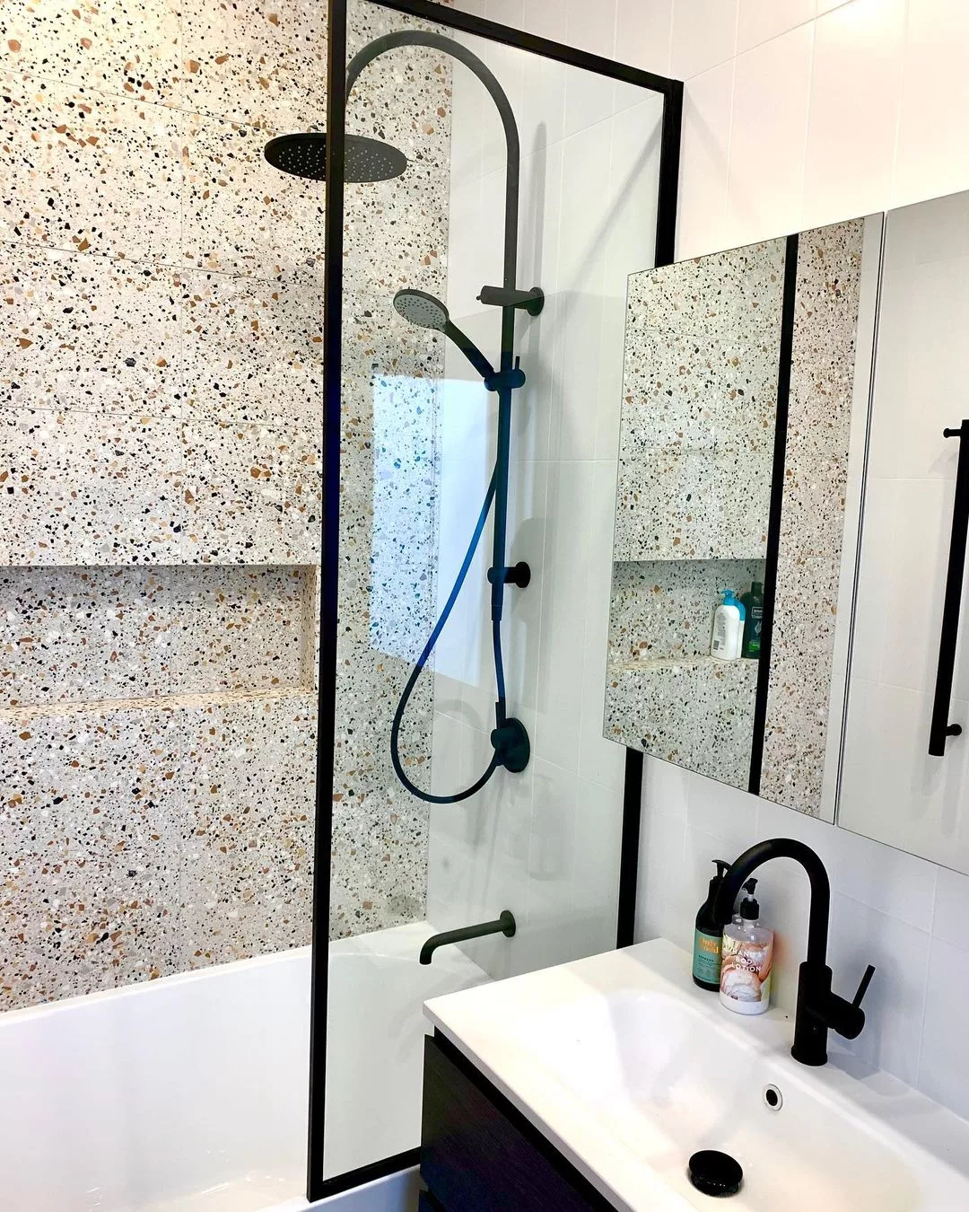 Framed bath shower screen 10mm glass